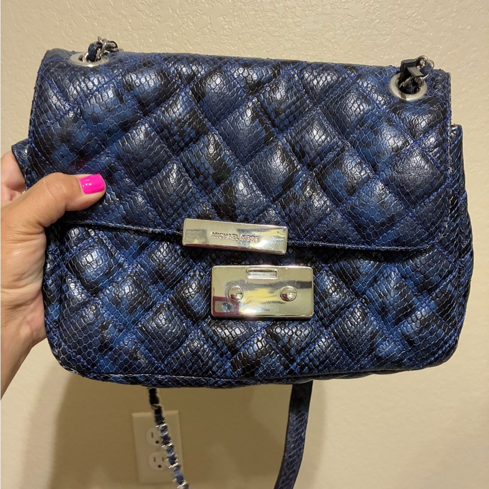 Authentic Michael Kors Shoulder Bag With Gold Har… - image 6